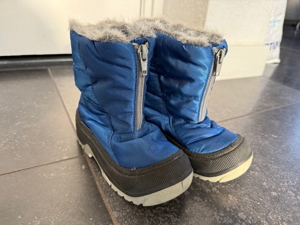 Blauwe kinder snowboots maat 27, bontrand, Gebruikt, Jongen of Meisje, Ophalen of Verzenden, Laarzen