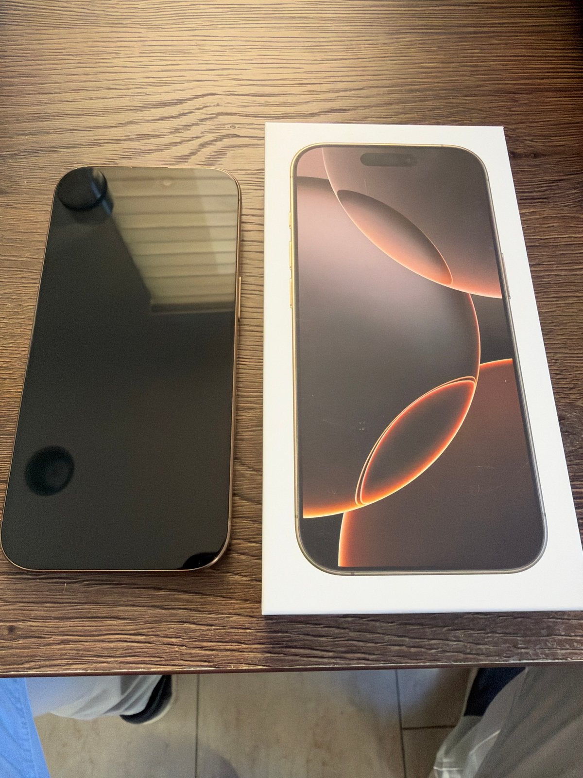 iPhone 16 Pro (2024) - Goede staat Desert Titanium., Telecommunicatie, IPhone 16 Pro, 83 %, Ophalen of Verzenden, Zonder simlock