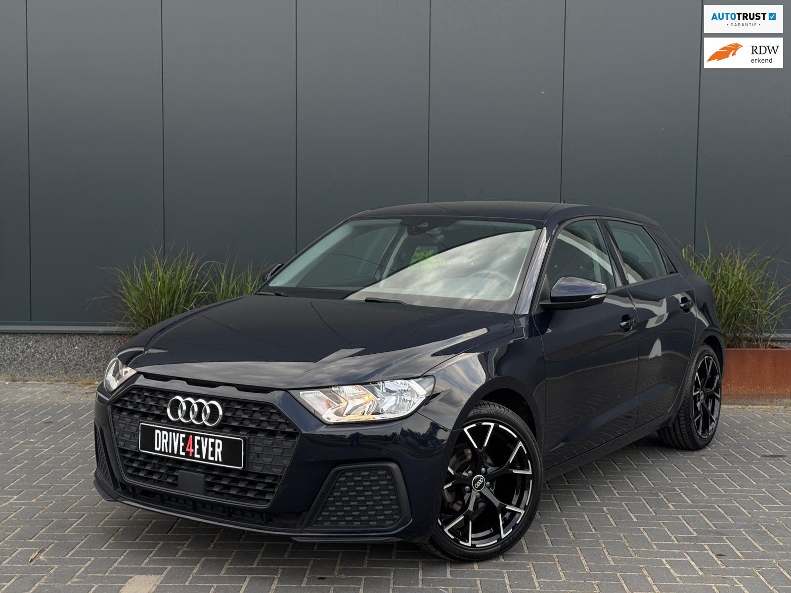 Audi A1 Sportback 25 TFSI S edition M23 NAVI | CLIMATE | SPO, Auto's, Audi, Stof, Zwart, 95 pk, Met garantie (alle)