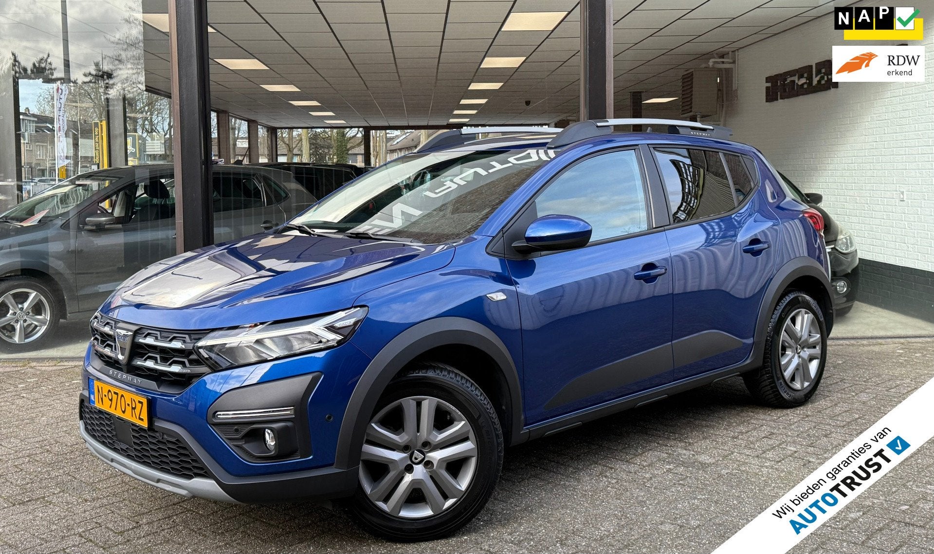 Dacia Sandero Stepway 1.0 TCe 90pk CLIMA | CARPLAY | CAMERA, Auto's, Voorwielaandrijving, Blauw, Origineel Nederlands, Bedrijf