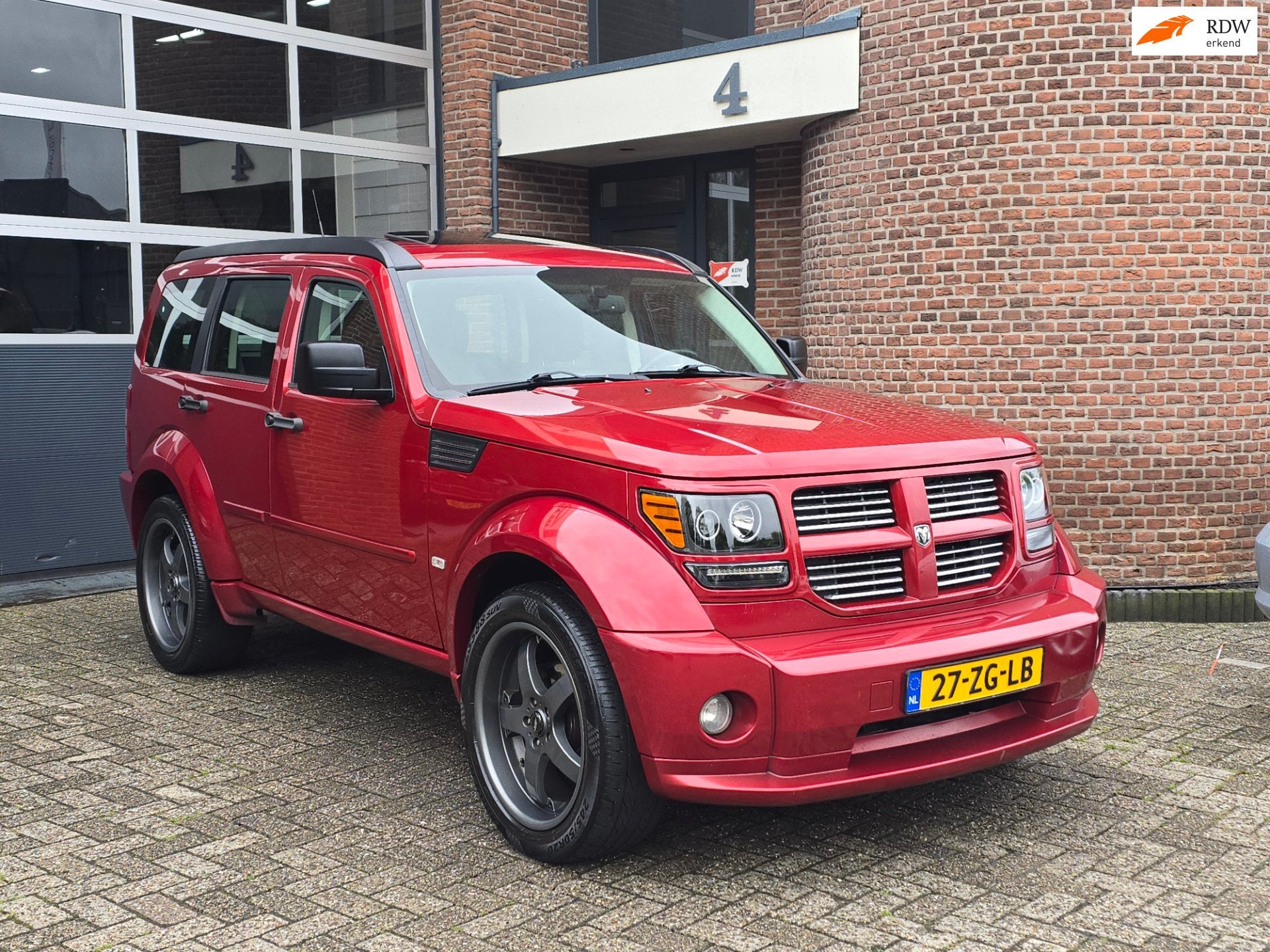 Dodge Nitro 4.0 V6 R/T LPG | Dakraam |Leer |, Auto's, Automaat, Gebruikt, Open dak, Bedrijf