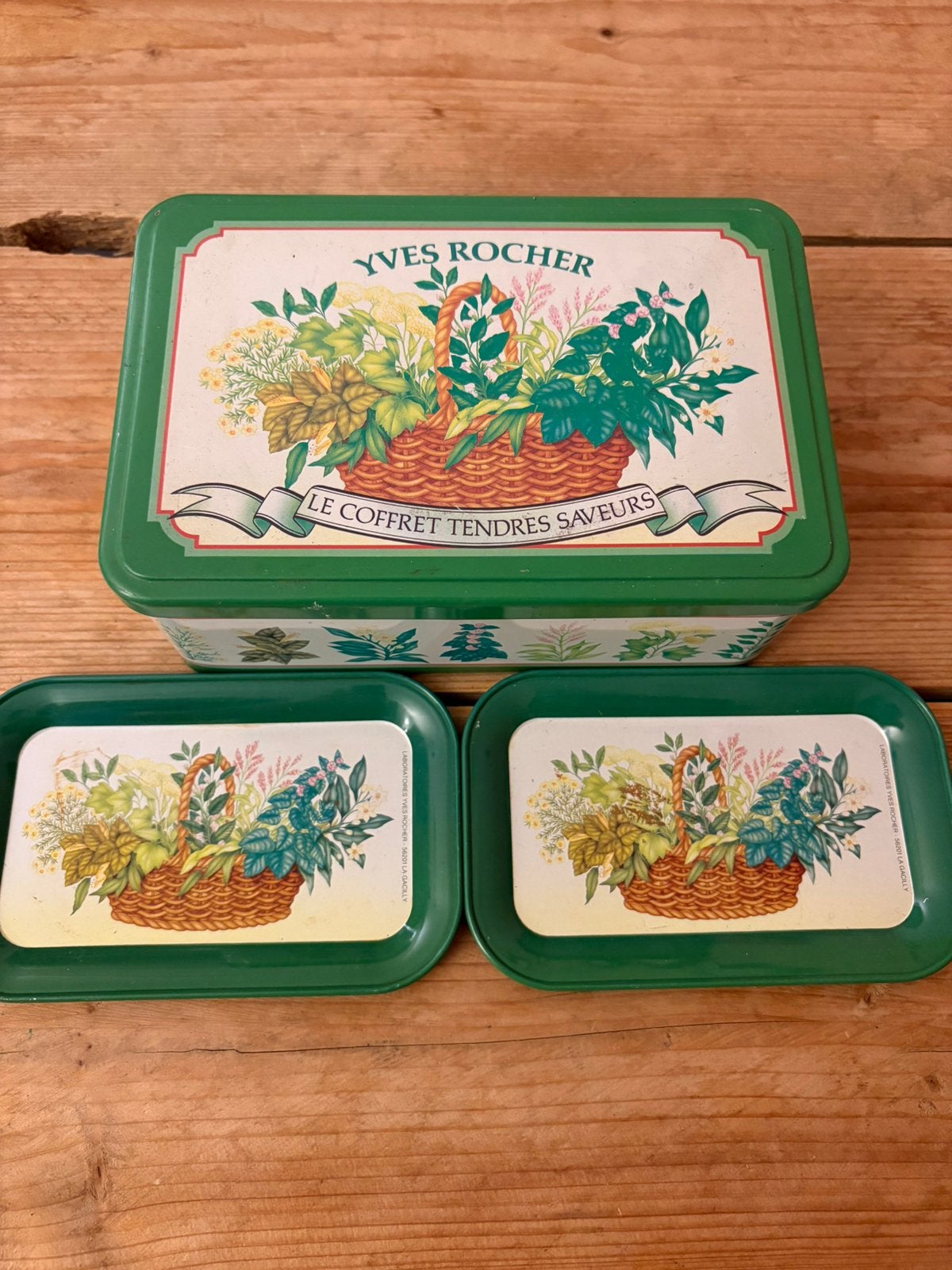 Vintage blikken YVES ROCHER, Ophalen of Verzenden, Zo goed als nieuw