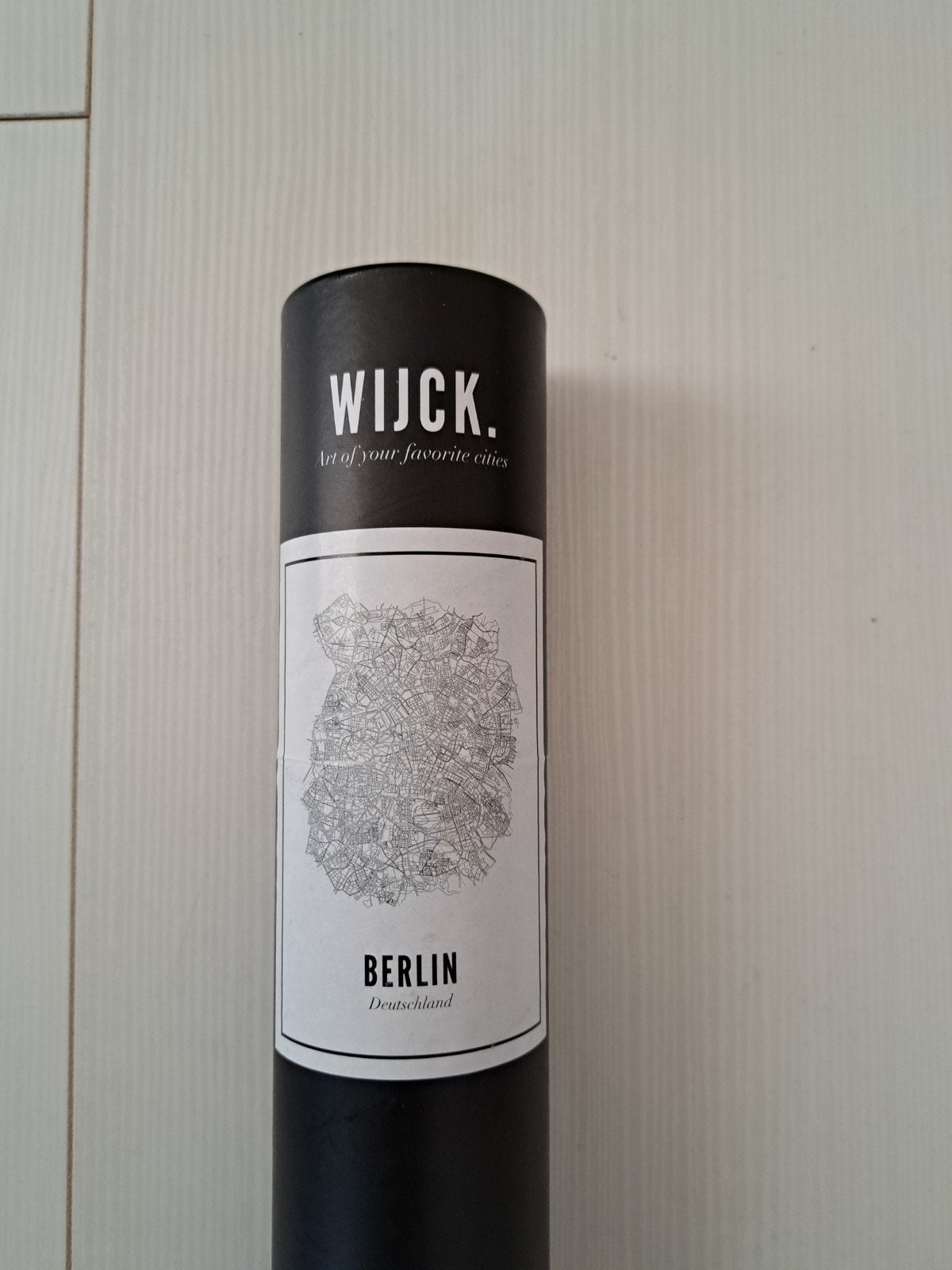 nieuw Wijck poster Berlin 50x70 cm twv 39,90, Ophalen of Verzenden, Nieuw