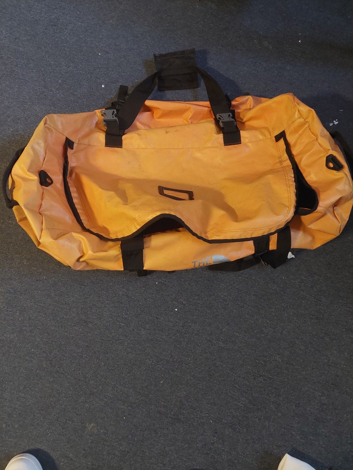 The North Face Waterdichte Duffel Tas - Oranje, Sieraden, Tassen en Uiterlijk, Tassen | Reistassen en Weekendtassen, Ophalen, Gebruikt