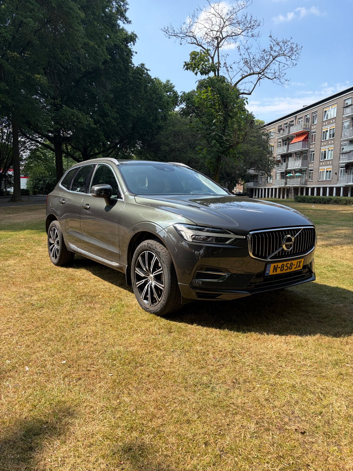 Volvo XC60 T6 AWD Plug-in Hybride, panoramadak, vol opties!, Automaat, 1969 cc, 138 €/maand, 340 pk
