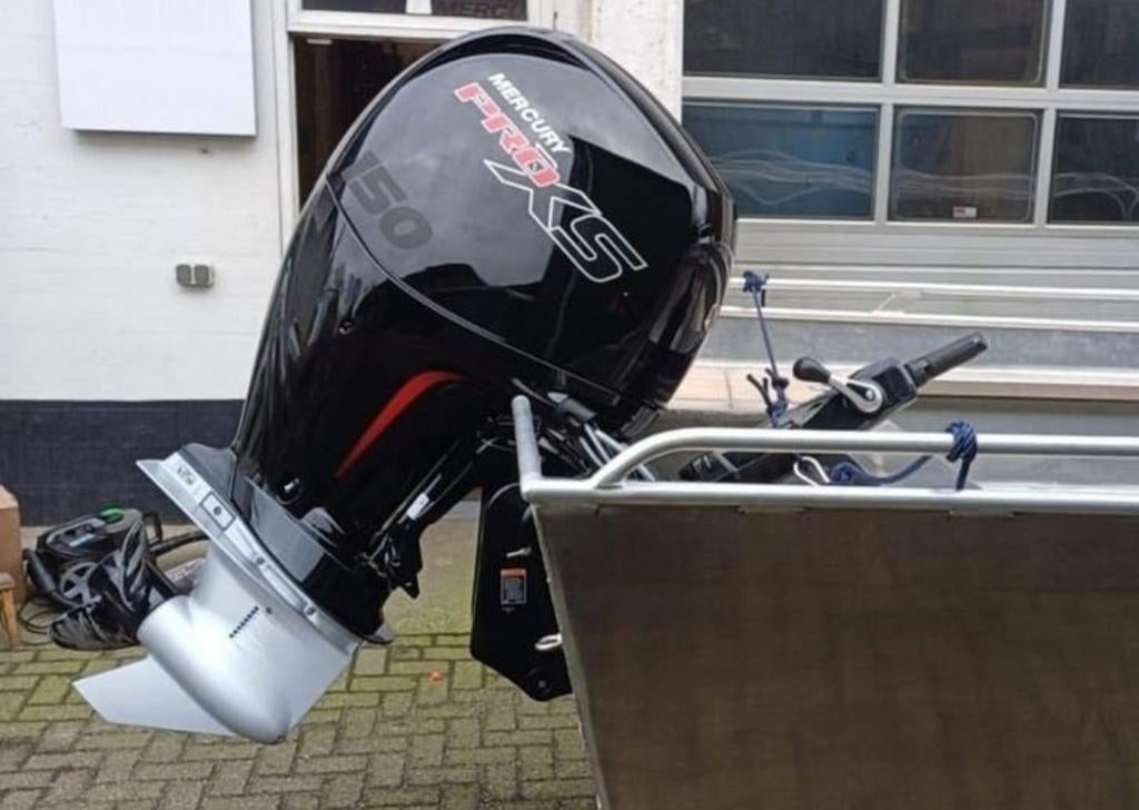Mercury 150 pk , PRO XS model , 36 vaar uren, Watersport en Boten, Buiten- en Binnenboordmotoren, Ophalen, Zo goed als nieuw, Benzine