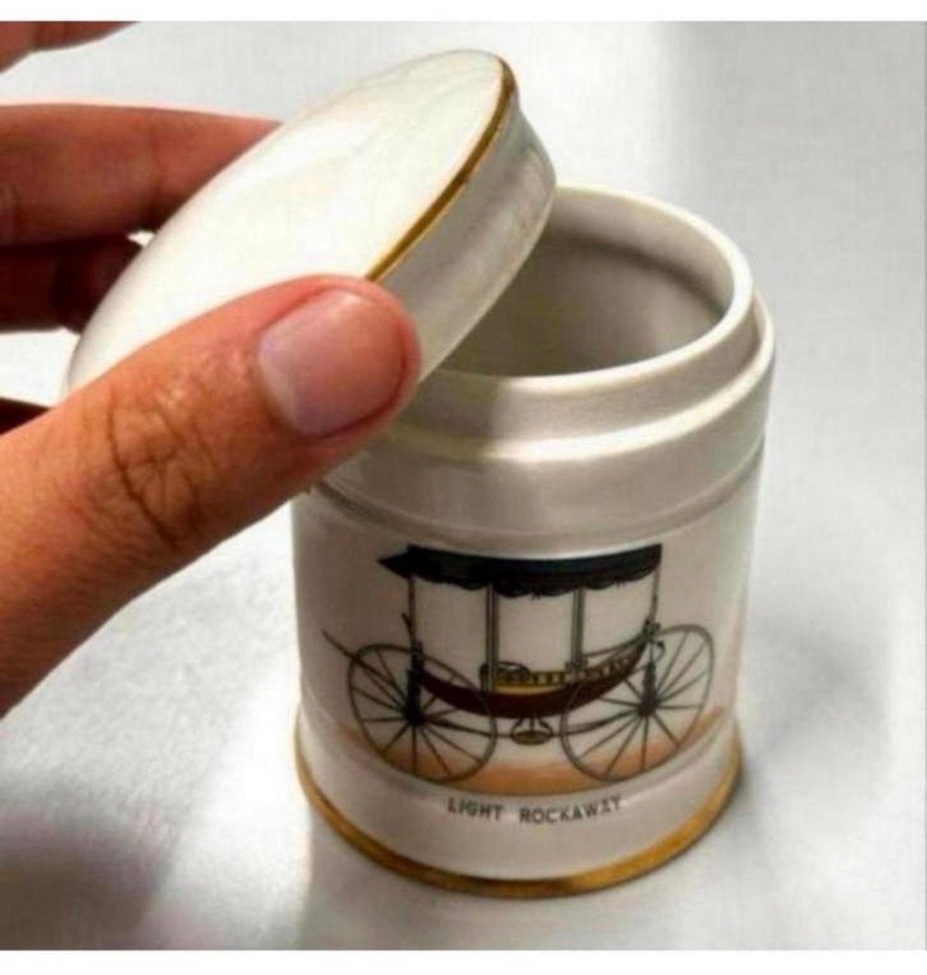 Koets antiek servies pot potje Pernot Paris Porselein wit, Antiek en Kunst, Ophalen of Verzenden