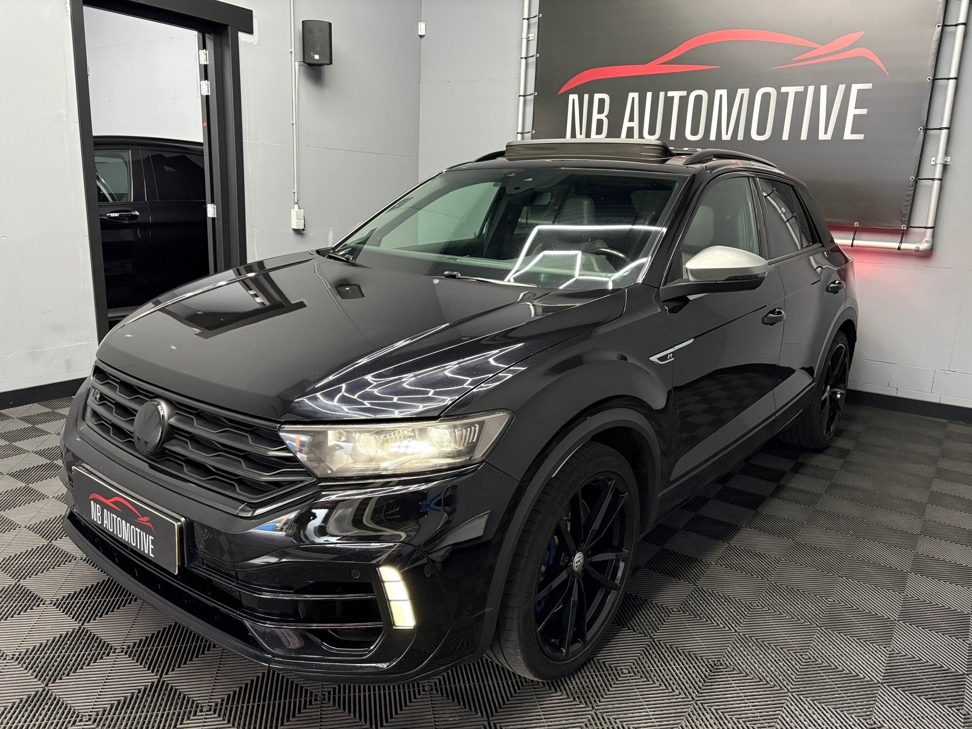 Volkswagen T-Roc 2.0 TSI 4Motion R, Auto's, Volkswagen, Gebruikt, 4 cilinders, 1984 cc, Zwart