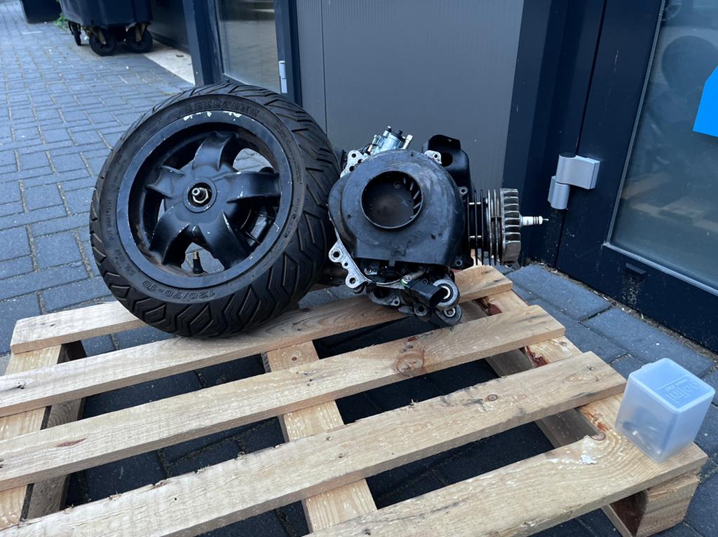 Piaggio zip 50cc DR, Fietsen en Brommers, Brommeronderdelen | Scooters, Ophalen of Verzenden, Blok, Piaggio