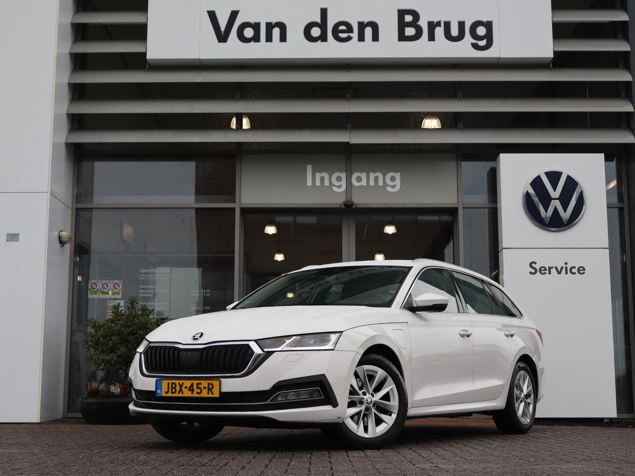 Skoda Octavia Combi 1.4 TSI 204 pk DSG iV PHEV Style | Trekh, Stof, Gebruikt, Wit, Plug-in hybride