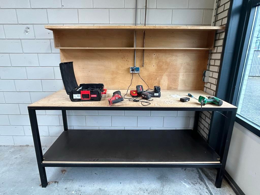 Stevige werkbank met opbergplank en achterwand, Ophalen, Gebruikt, 170 cm of meer