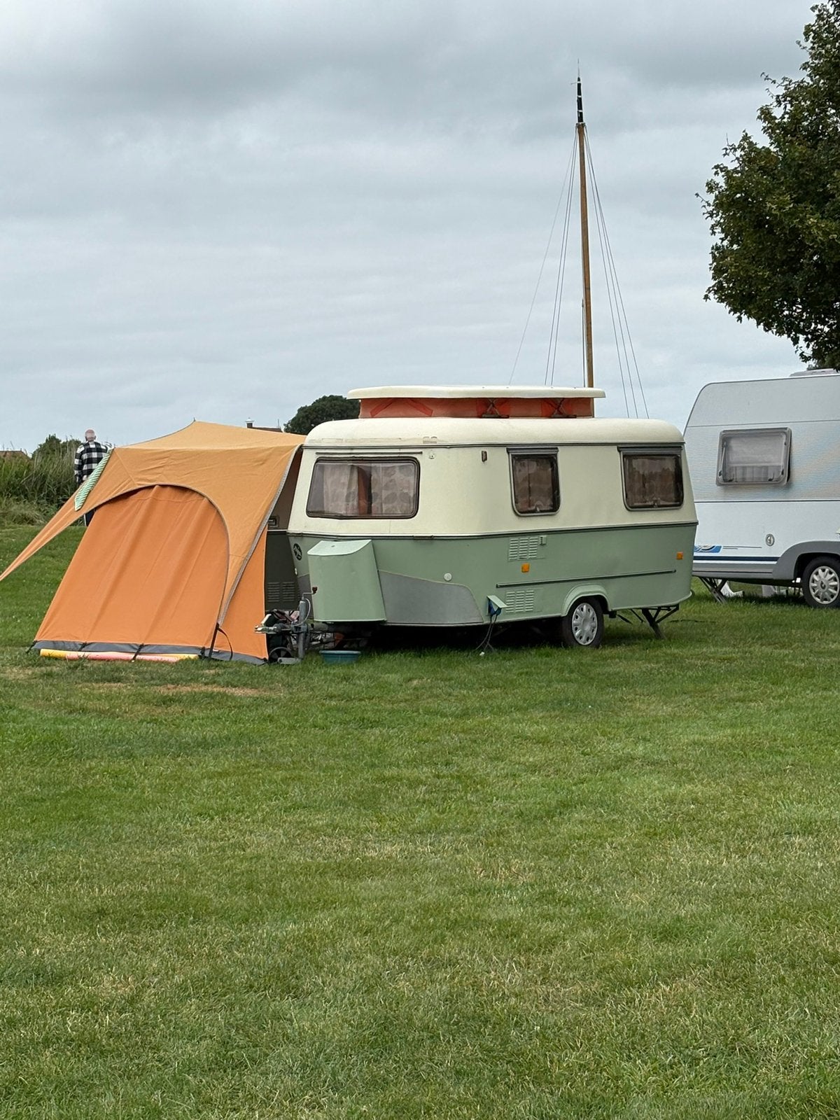 Eriba Triton oldtimer 1983, Standaardzit, Koelkast, Tot en met 2, Particulier