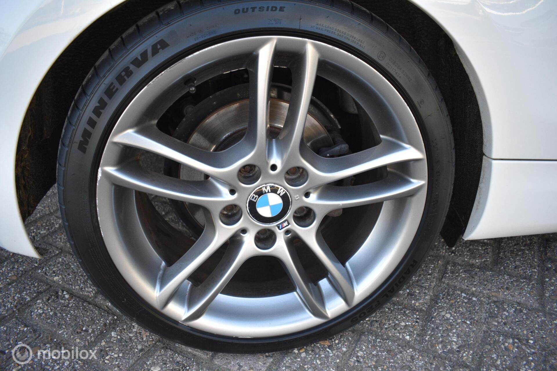 BMW 1-serie 116i 2010|3DRS,|M-Pakket|Leder|Xenon|Cruise!, 1-Serie, Euro 5, Achterwielaandrijving, 1995 cc