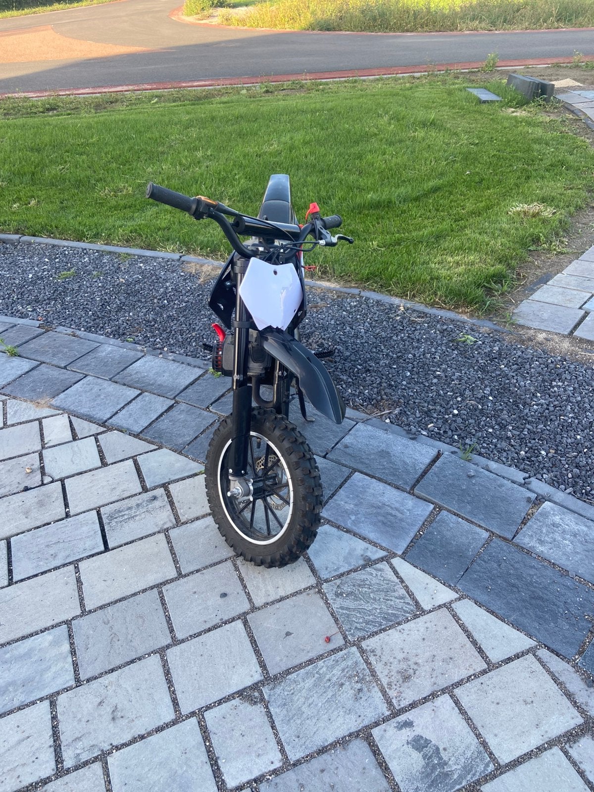 Pitbike 49cc 2 takt uitstekende staat, Fietsen en Brommers, 0 versnellingen, 49 cc, Zo goed als nieuw, Ophalen