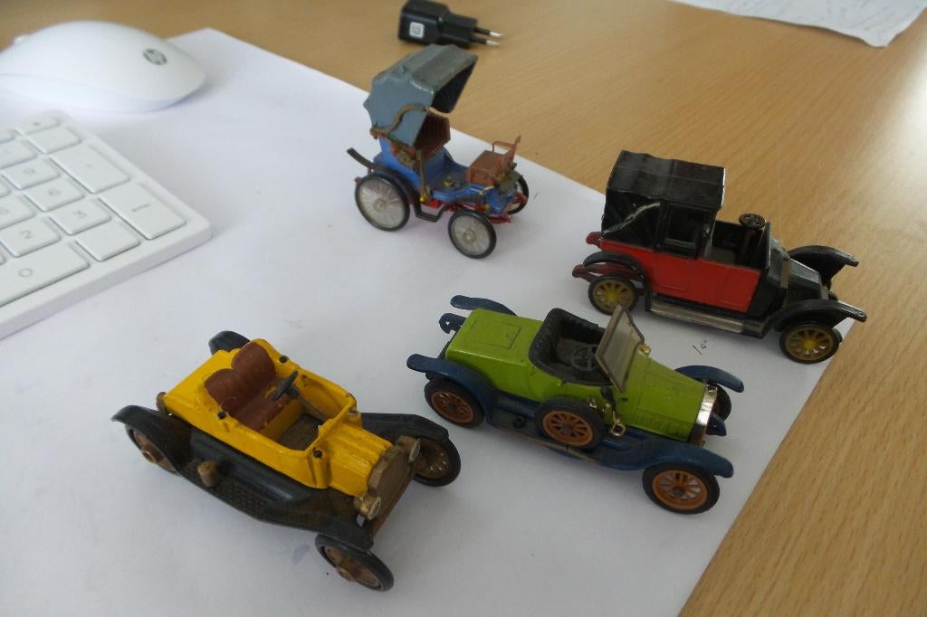 Rio , Safir , JMK oldtimers 1/43, Ophalen of Verzenden, Gebruikt, Auto, Overige merken