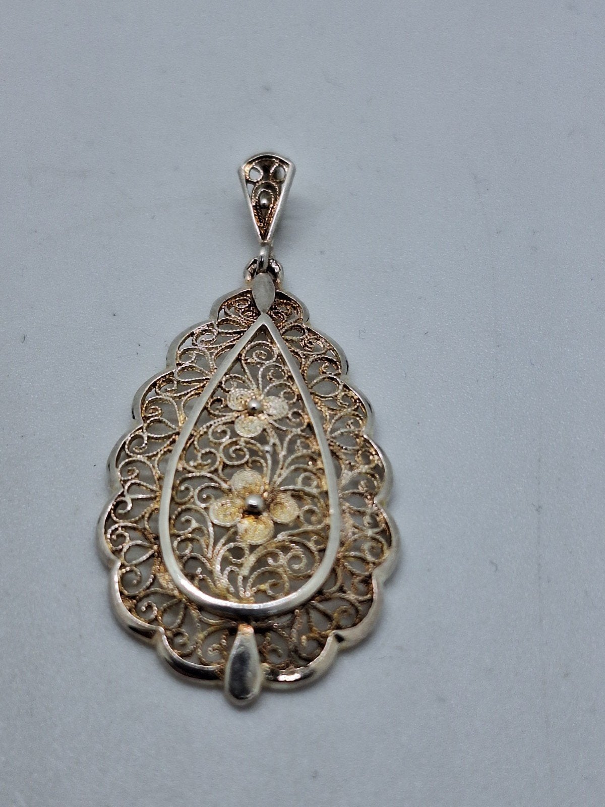 Zilveren Filigrain Hanger met Bloemmotief - 5 cm, Gebruikt, Ophalen of Verzenden, Bloem of Plant, Zilver