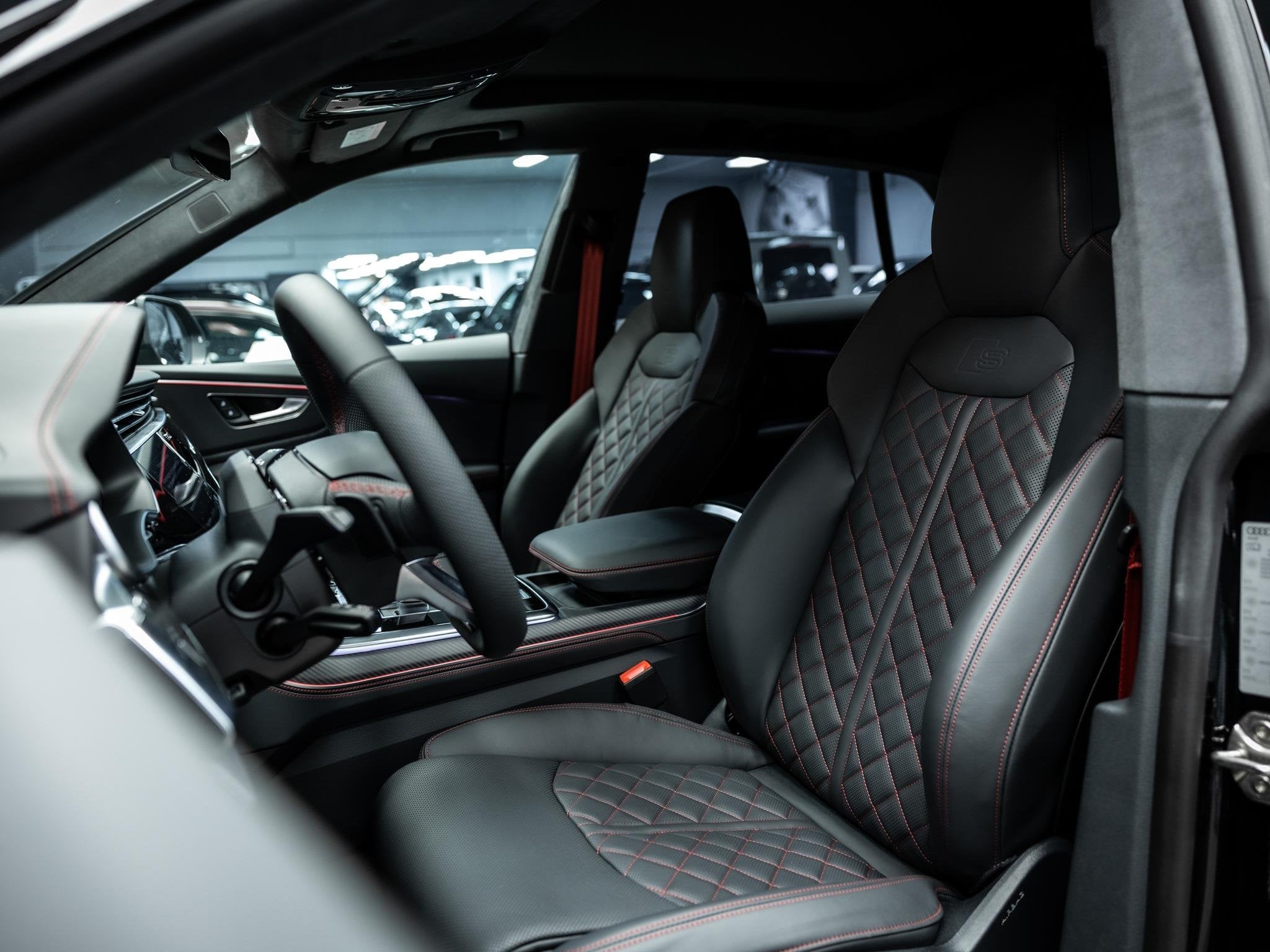 Audi Q8 TFSI 250 kW quatt tiptr S line business Z.G.A.N Q8 5, Auto's, Automaat, Gebruikt, Q8, 2800 kg