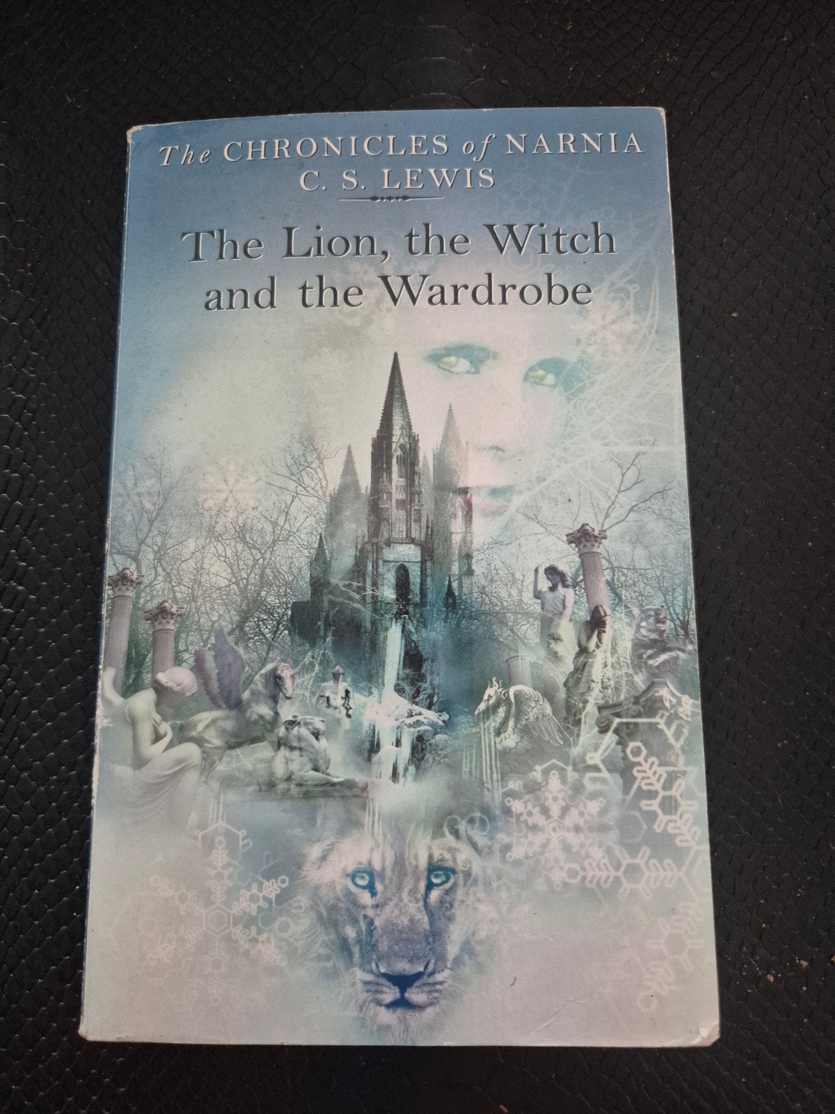 The chronicles of Narnia, Ophalen of Verzenden, Zo goed als nieuw, C.s lewis