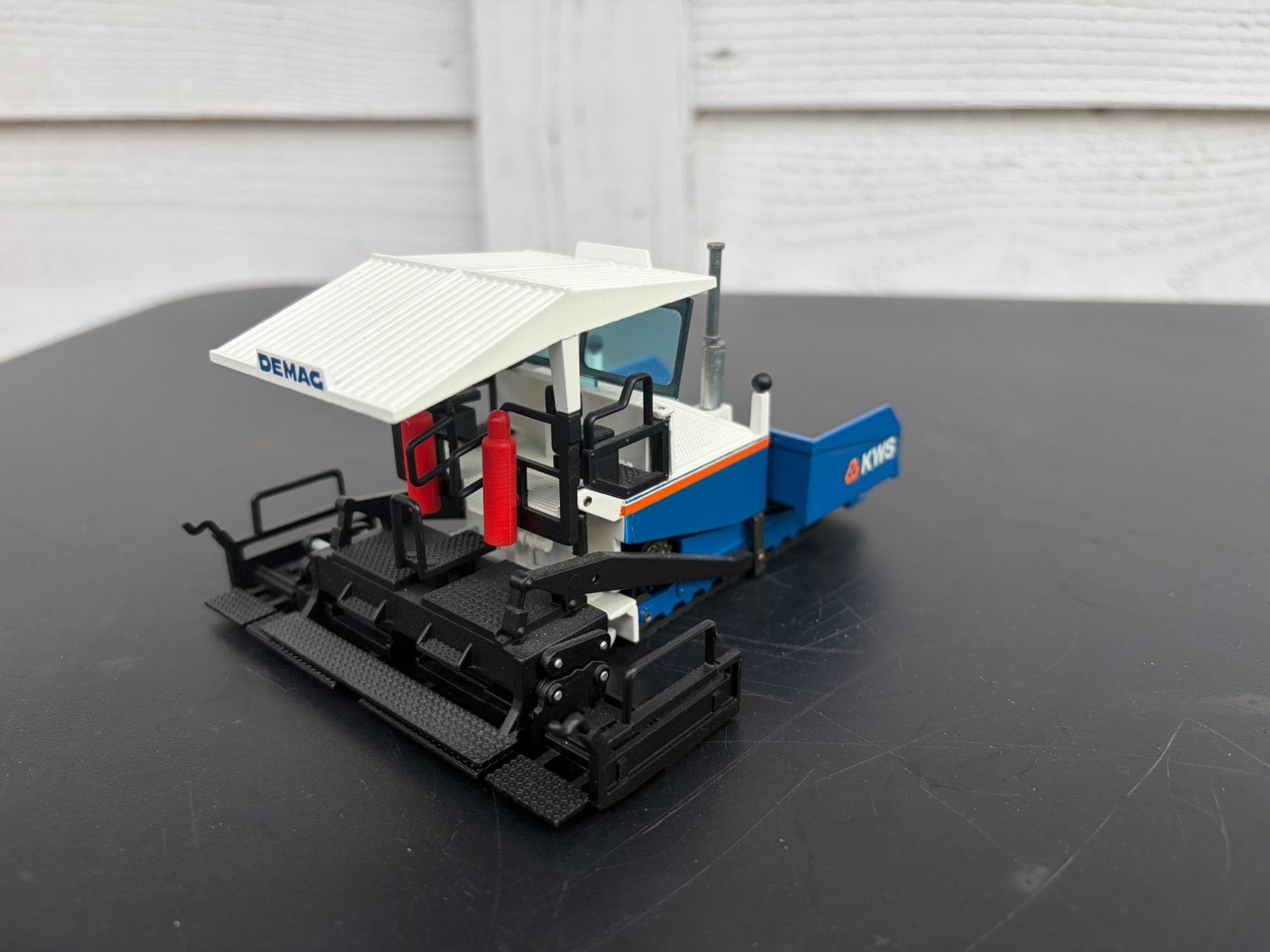NZG DEMAG ASFALT TEERMACHINE KWS, Hobby en Vrije tijd, Modelauto's | 1:50, Ophalen of Verzenden, Zo goed als nieuw, Hijskraan, Tractor of Landbouw