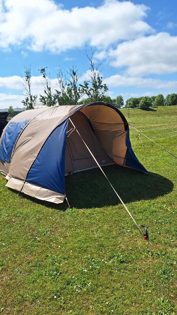 Falco familie tent Dwergarend 300, Ophalen, Zo goed als nieuw, Tot en met 4