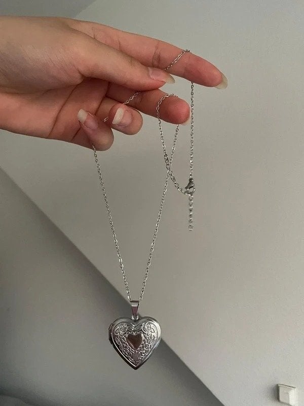 RVS Hart Medaillon Ketting - Zilverkleurig, Nieuw, Ophalen of Verzenden, Zilver, Overige materialen