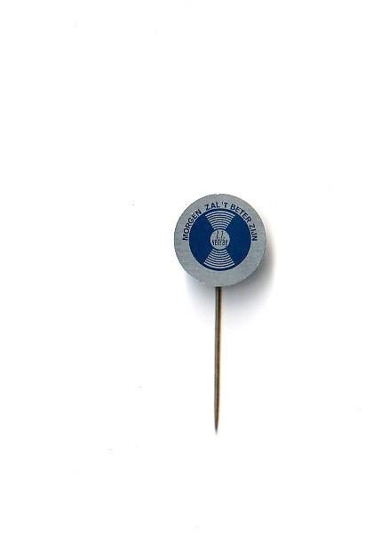 blikken religie speld Zingende Zussen Venray, Verzamelen, Speldjes, Pins en Buttons, Ophalen of Verzenden, Gebruikt, Overige onderwerpen