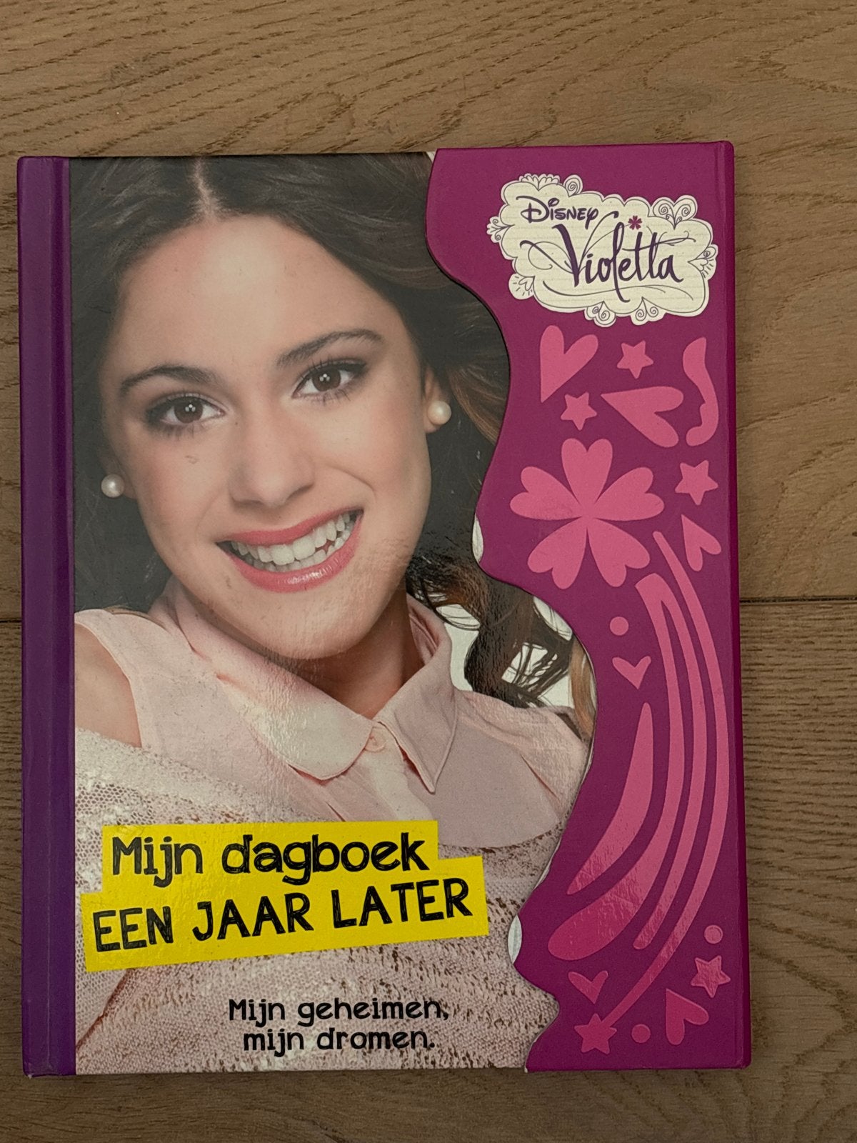 Disney Violetta: Mijn Dagboek Een Jaar Later, Ophalen of Verzenden, Zo goed als nieuw, Non-fictie