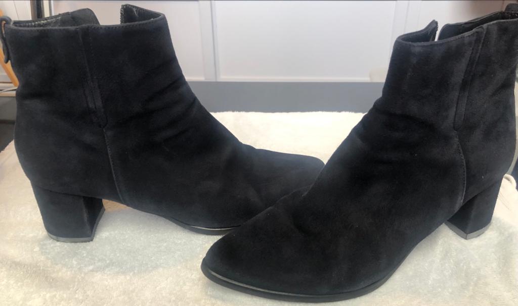 Donkerblauwe suède enkellaarzen - Nalini- Made in Italy, Kleding | Dames, Schoenen, Nalini, Ophalen of Verzenden, Zo goed als nieuw