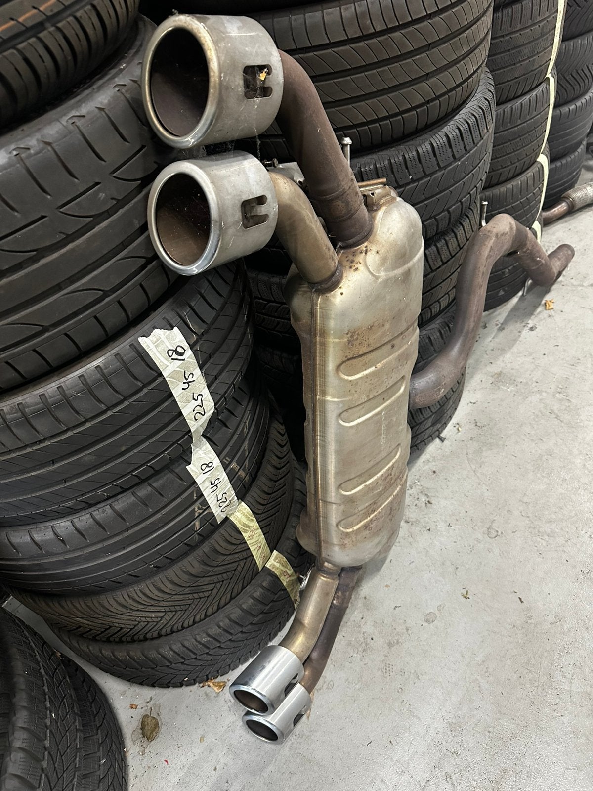 Golf 8 r 2.0 uitlaat orgineel‼️ kleppensysteem, Ophalen
