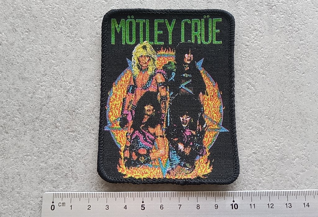 Motley Crue zeldzame 1984 shout at the devil  patch m114, Verzamelen, Ophalen of Verzenden, Nieuw, Kleding