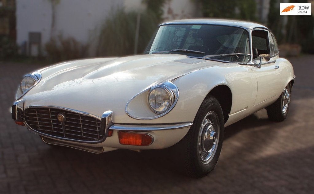 Jaguar "E" Type 5.3 V12 2+2, Achterwielaandrijving, 12 cilinders, Blauw, Bedrijf