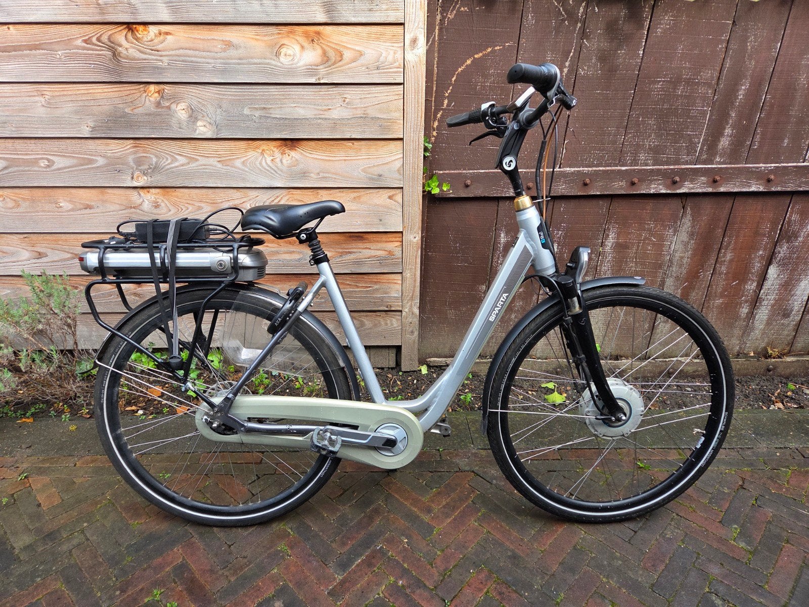 Elektrische damesfiets Sparta F8E – 28 inch – 8 versnelling, Ophalen, Sparta, Versnellingen, Schijfrem