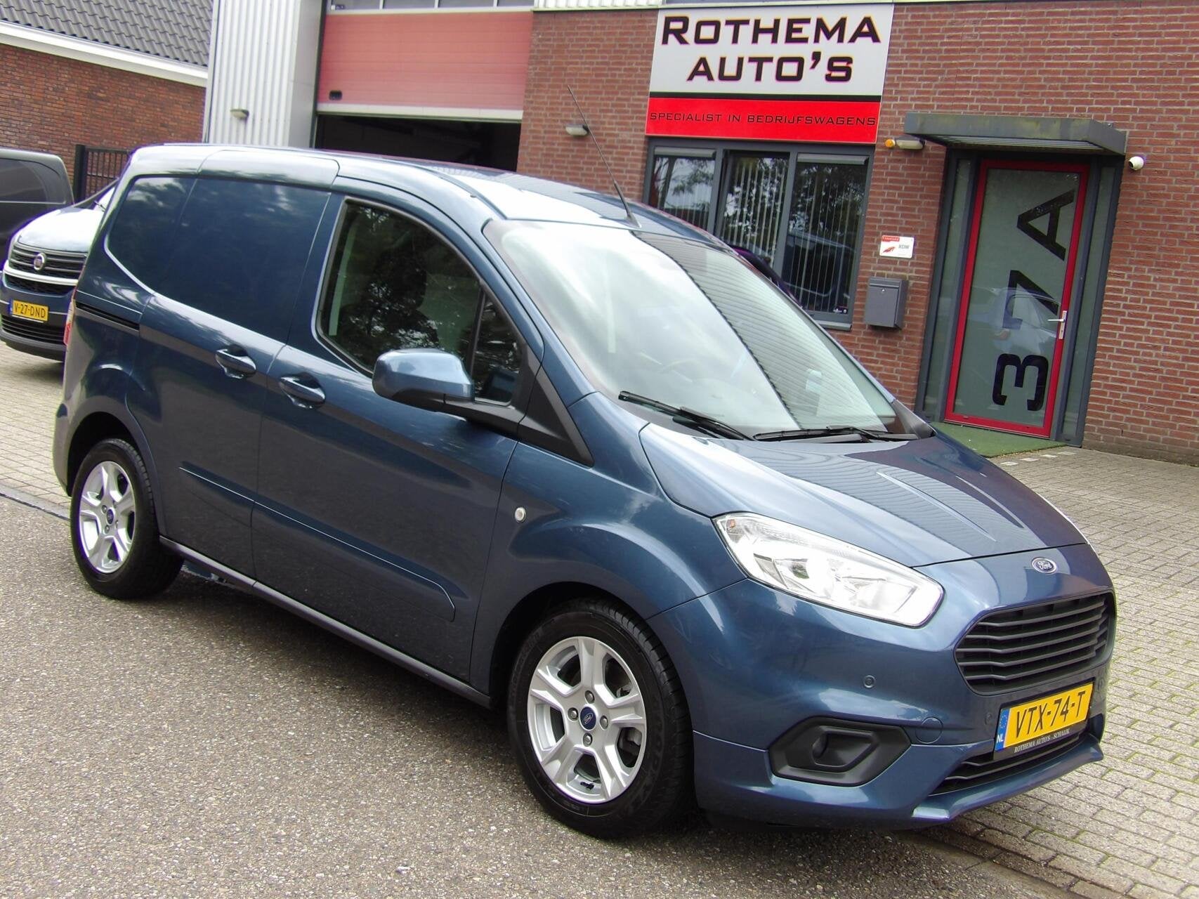 Ford Transit Courier 1.0 BENZINE 100PK 2023 VELE EXTRA'S TOP, Auto's, Dealer onderhouden, Gebruikt, Euro 6, Blauw