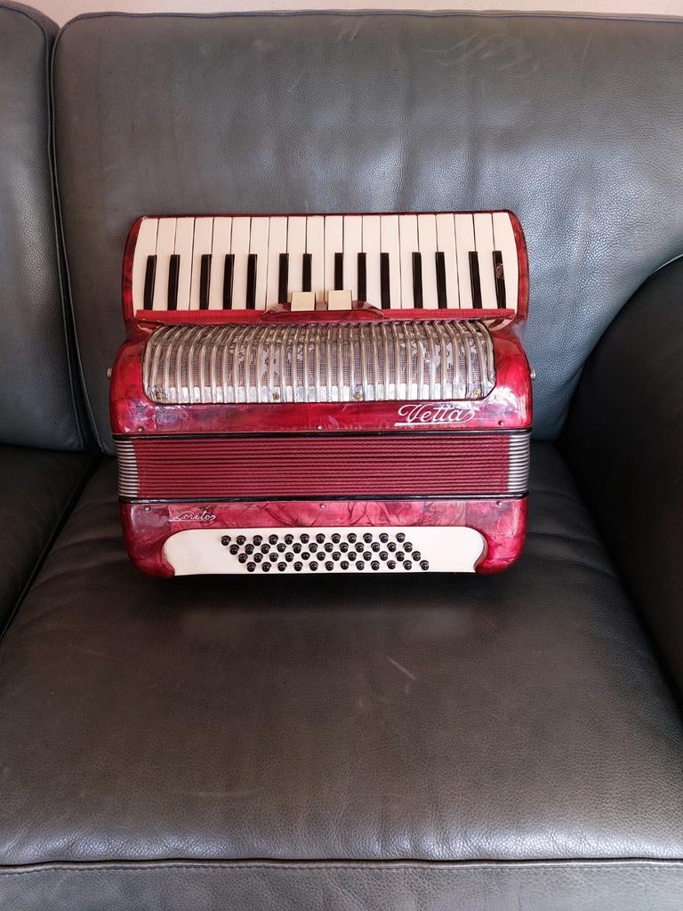 Vetta loreto / Marino pigini  castelfidardo italy, Muziek en Instrumenten, Accordeons, Ophalen of Verzenden, Gebruikt, 120-bas