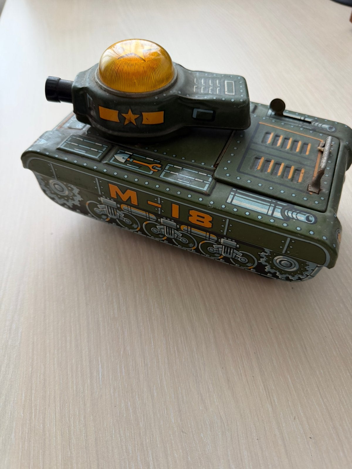 Blikken legertank M-18. Japan, Ophalen of Verzenden