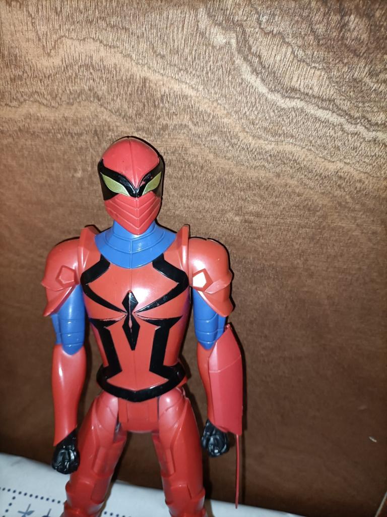 Spiderman pop 29 cm groot, Kinderen en Baby's, Speelgoed | Actiefiguren, Ophalen of Verzenden, Zo goed als nieuw