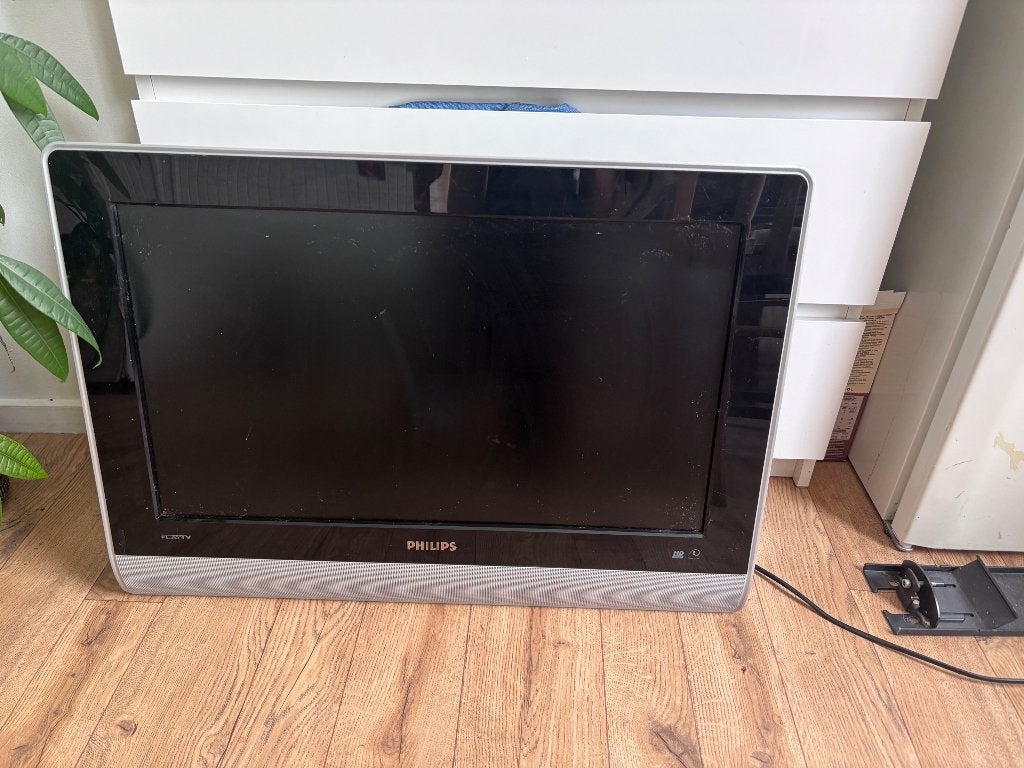 Philips TV met beugel, Ophalen, Philips, 50 Hz, Zo goed als nieuw