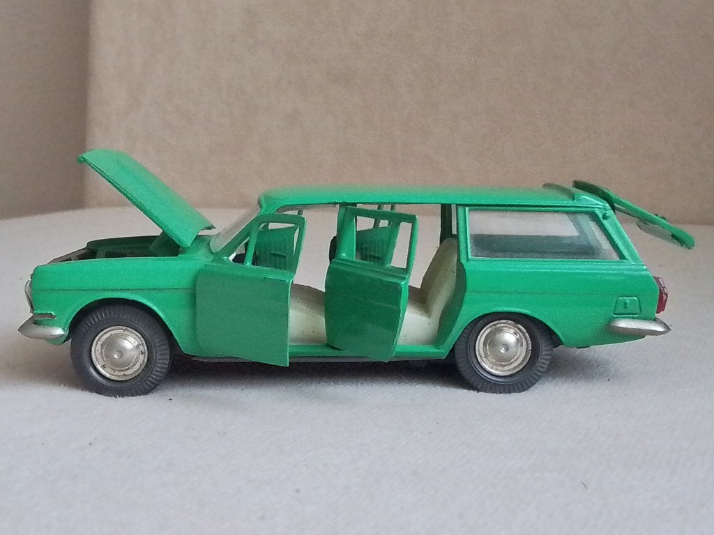 Gaz 2402 Volga Stationcar Novoexport made in ussr, Ophalen of Verzenden, Zo goed als nieuw, Auto, Overige merken