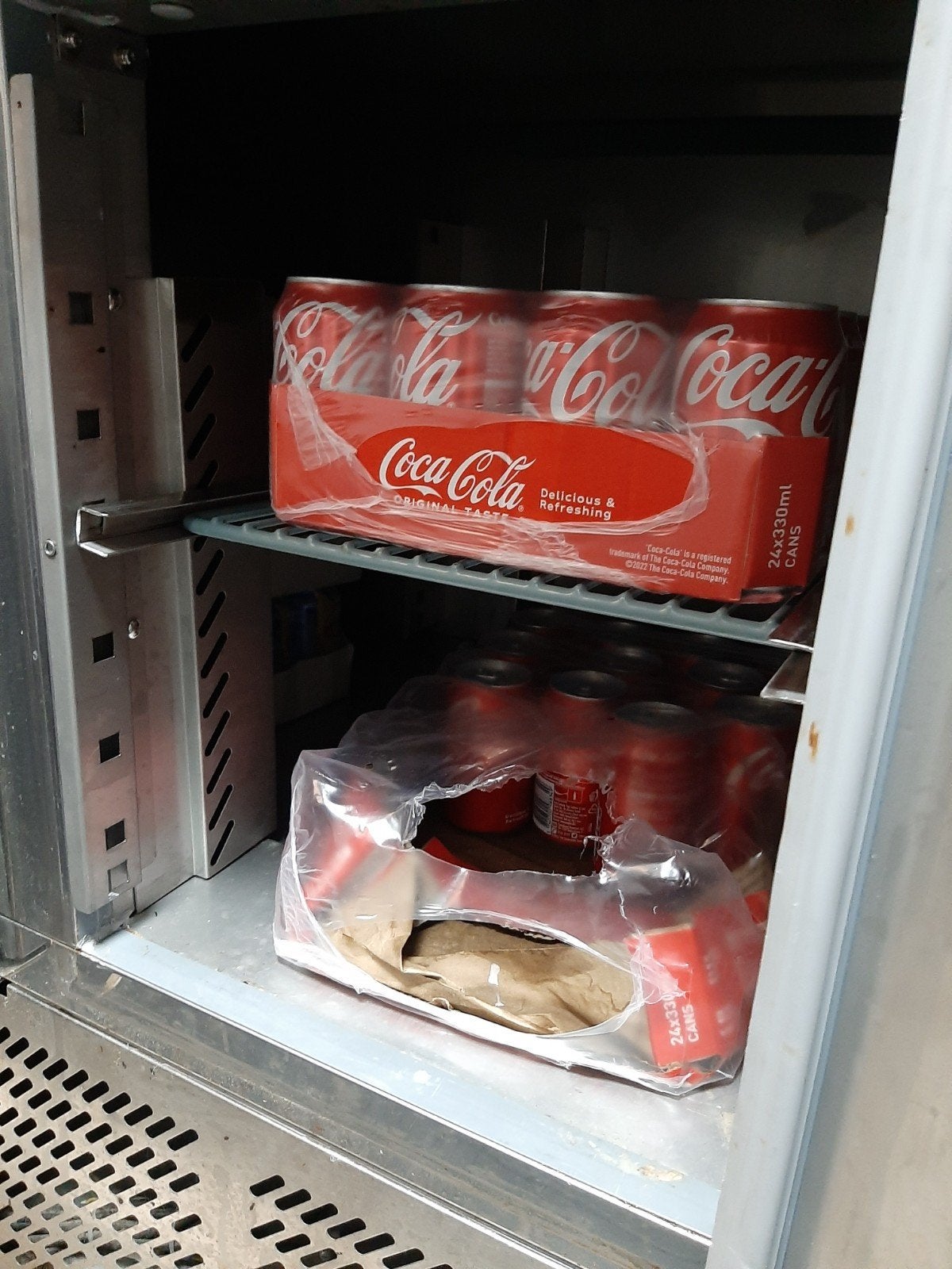 Werkbank met koelkasten. Drie deuren., Ophalen, Gebruikt