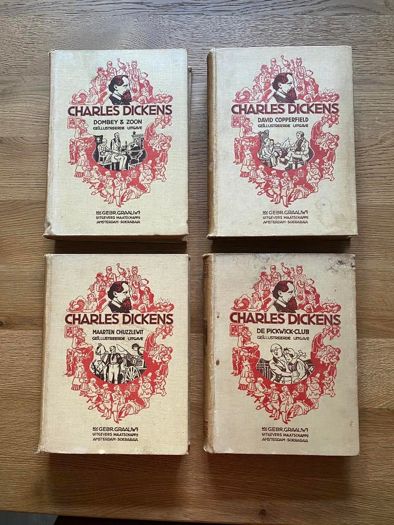 4 oude charles Dickens boeken 1941/1942, Antiek en Kunst, Antiek | Boeken en Bijbels, Ophalen
