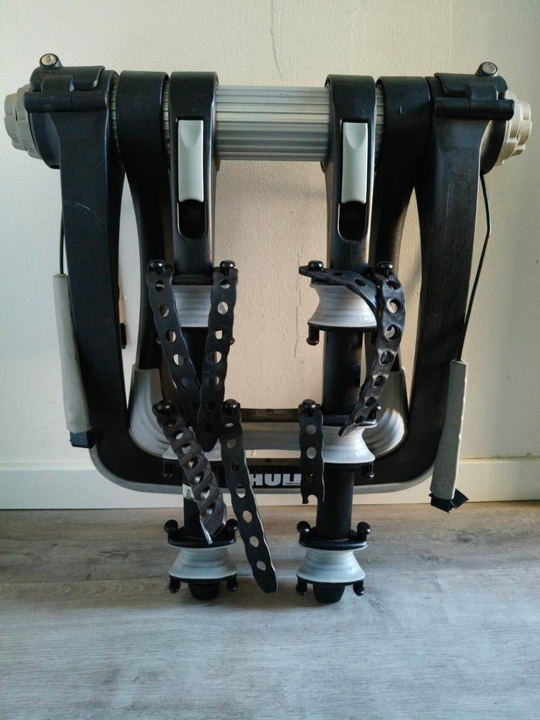 Thule raceway 992,  voor 3 fietsen! Geen trekhaak nodig!!!, Ophalen of Verzenden, Achterklepdrager