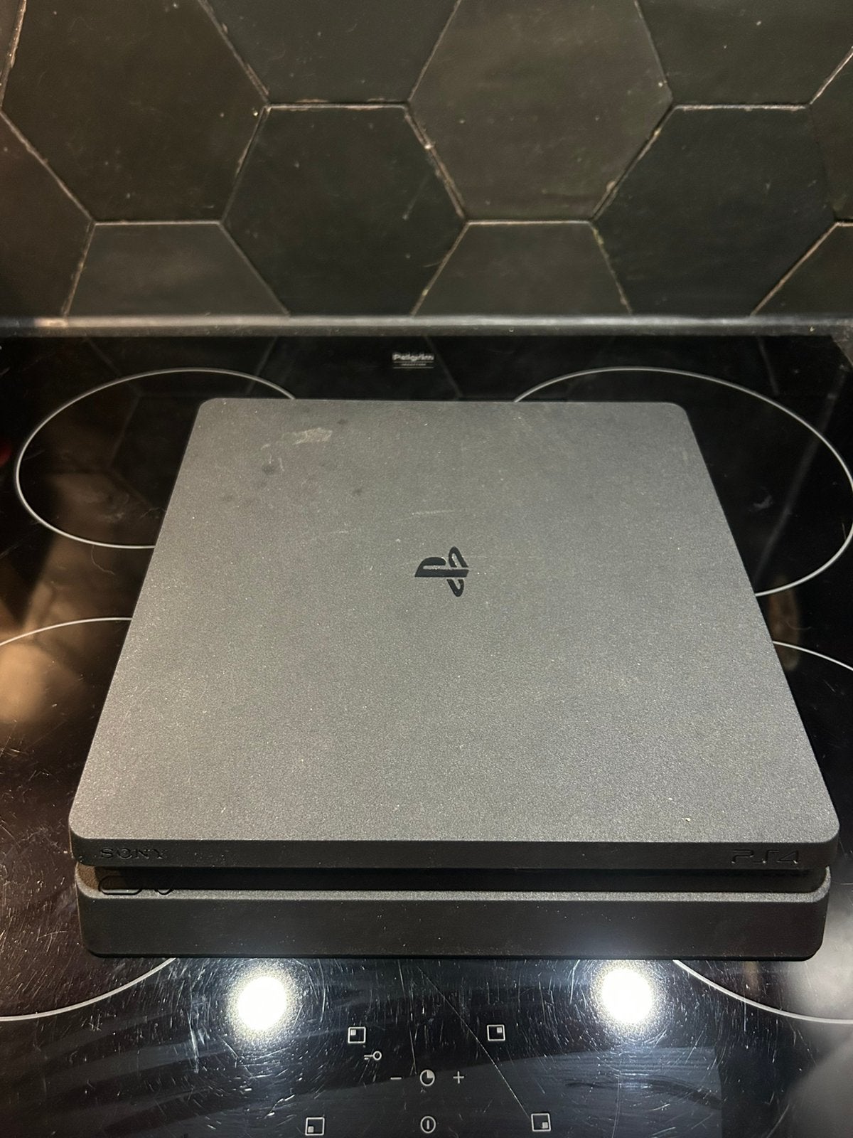 PS4, Ophalen, Zo goed als nieuw, Met 2 controllers, Slim