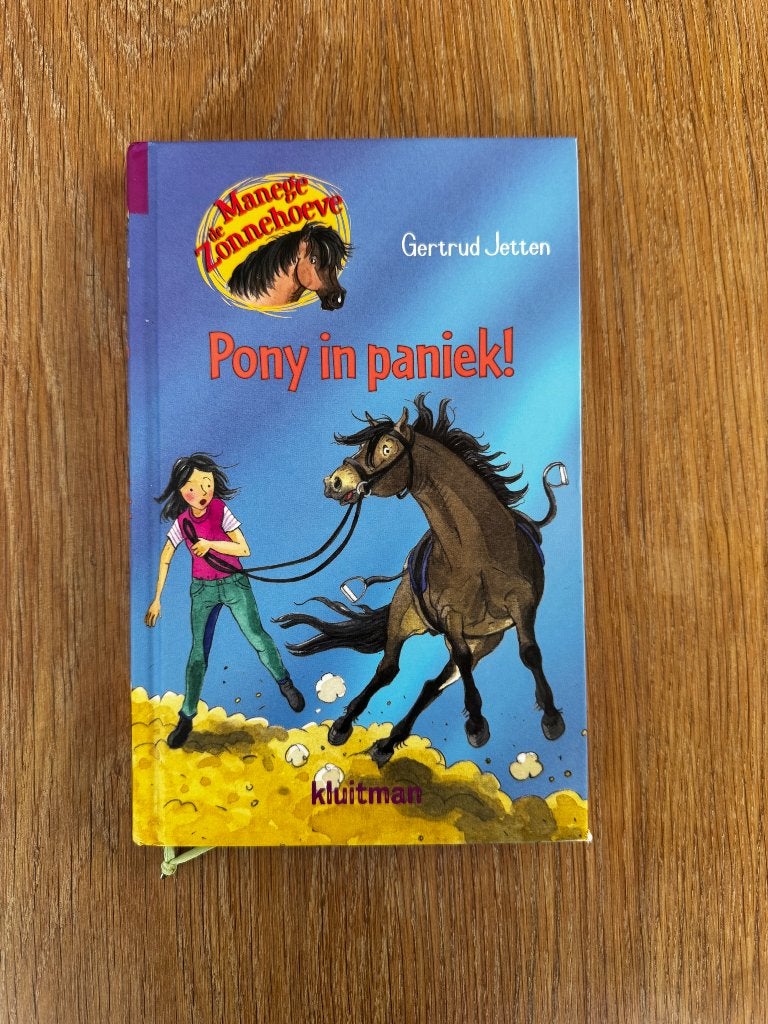 Manege de Zonnehoeve boek, Boeken, Kinderboeken | Jeugd | onder 10 jaar, Ophalen of Verzenden, Zo goed als nieuw, Gertrud Jetten