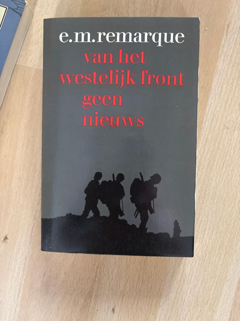E.M. Remarque - Van het westelijk front geen nieuws, Boeken, Ophalen of Verzenden, Voor 1940, Gelezen, Algemeen