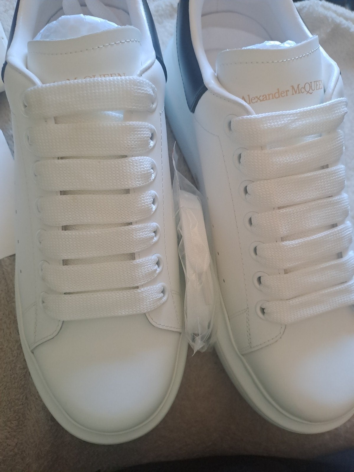 Alexander McQueen Sneakers - Maat 41 - Nieuw, Kleding | Heren, Schoenen, Alexander McQueen, Wit, Nieuw, Ophalen of Verzenden