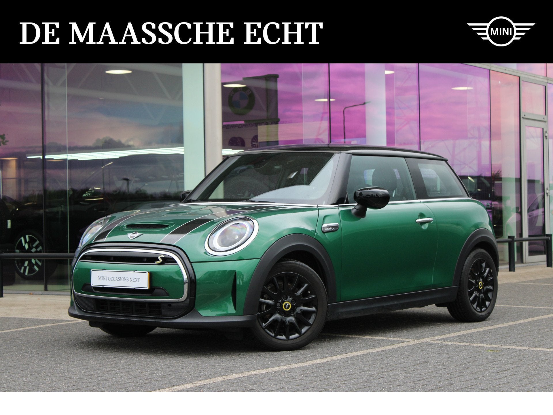 MINI Electric Yours Classic / Sportstoelen / LED / Navigatie, Auto's, Dealer onderhouden, Met garantie (alle), 4 stoelen, Leder en Stof