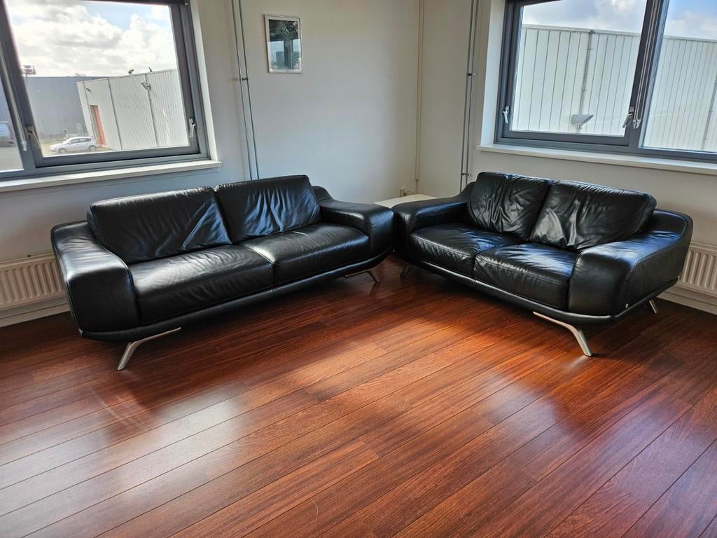 2 zwarte leren Natuzzi banken - 220x100cm en 185x100cm, Ophalen, Gebruikt, Driepersoons, Rechte bank