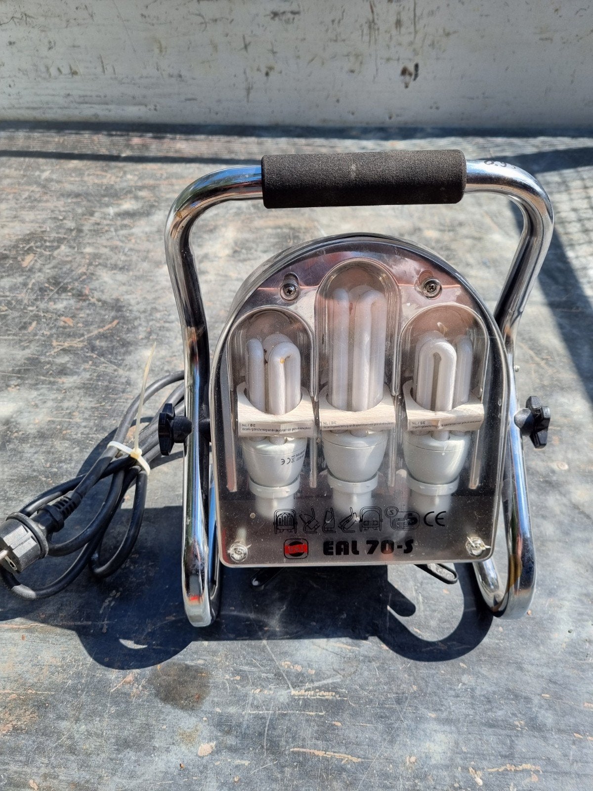 Vintage bouwlamp / werklamp met stopcontacten, Ophalen of Verzenden, Gebruikt, Minder dan 50 watt, Lamp met armatuur