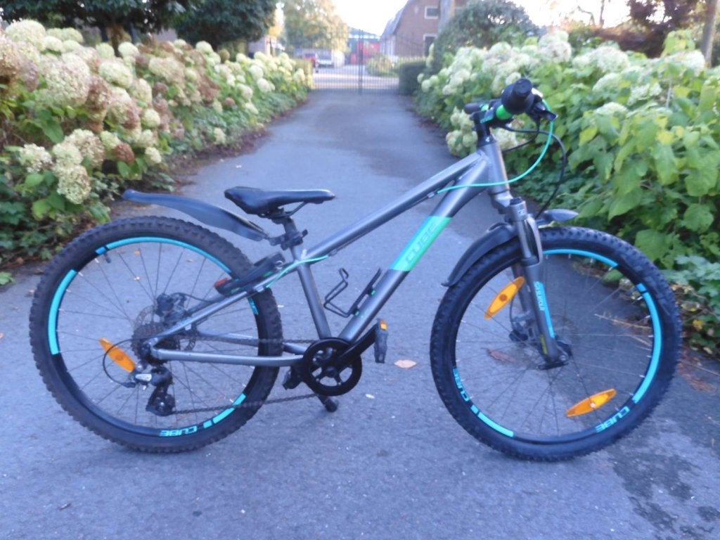 Hele stoere 24" Cube Acid Race 240 met 7 versnellingen, 24 inch, Cube, Versnellingen, Niet ingevuld