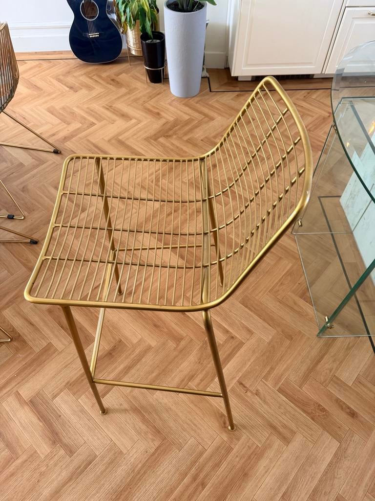 2x Gouden metalen barkruk met rugleuning, Ophalen of Verzenden, Zo goed als nieuw, Metaal, 90 cm of meer